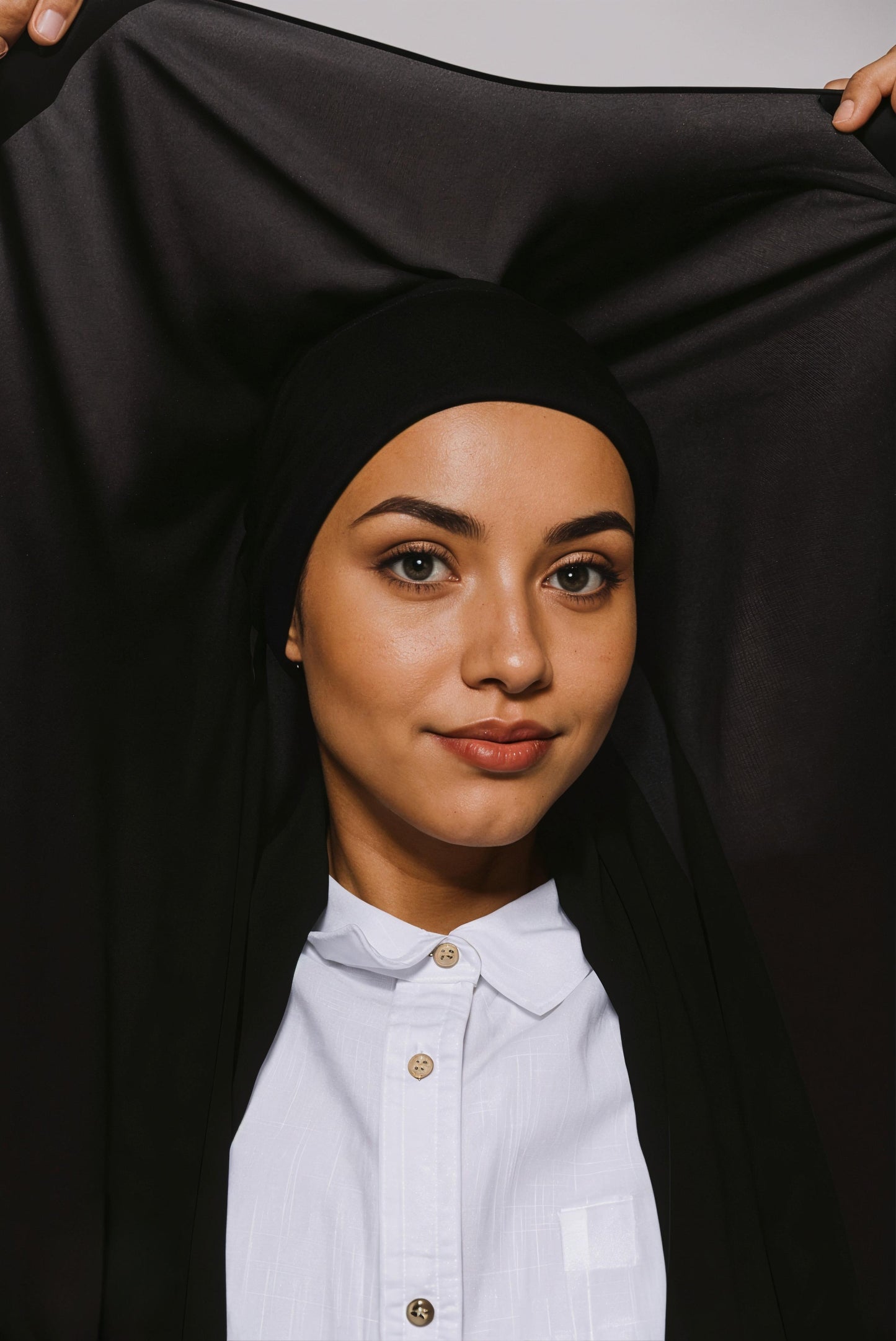 MAGNETIC VIRAL HIJAB