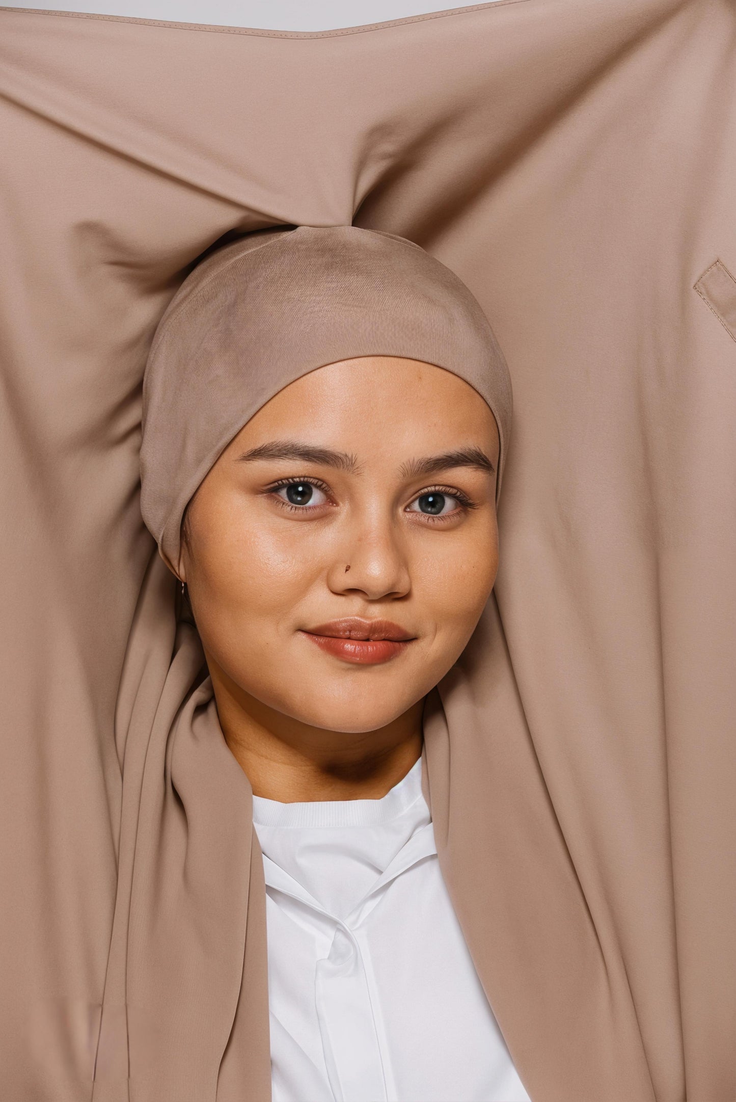 MAGNETIC VIRAL HIJAB